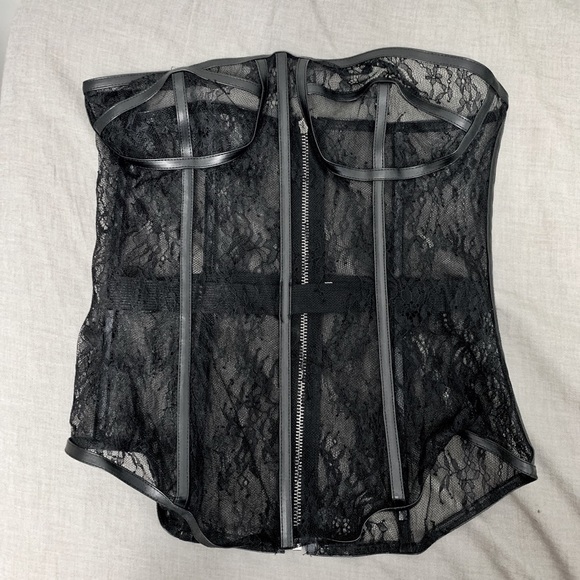 Lace Bustier - Picture 3 of 10